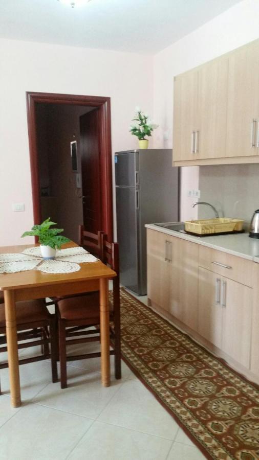 Christos Apartments Sarandë エクステリア 写真