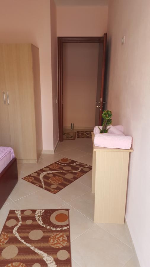 Christos Apartments Sarandë エクステリア 写真