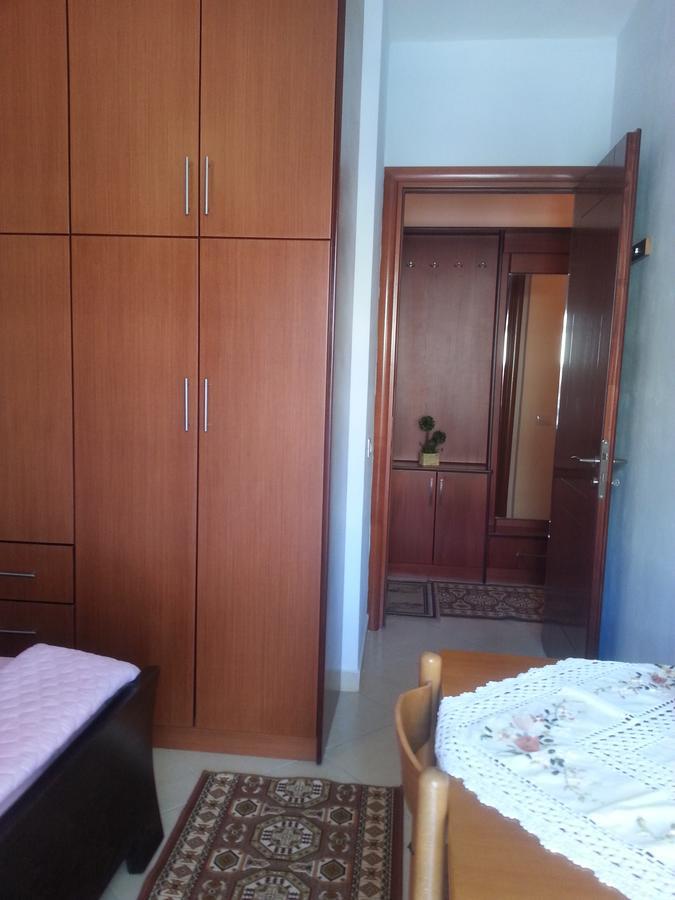 Christos Apartments Sarandë エクステリア 写真