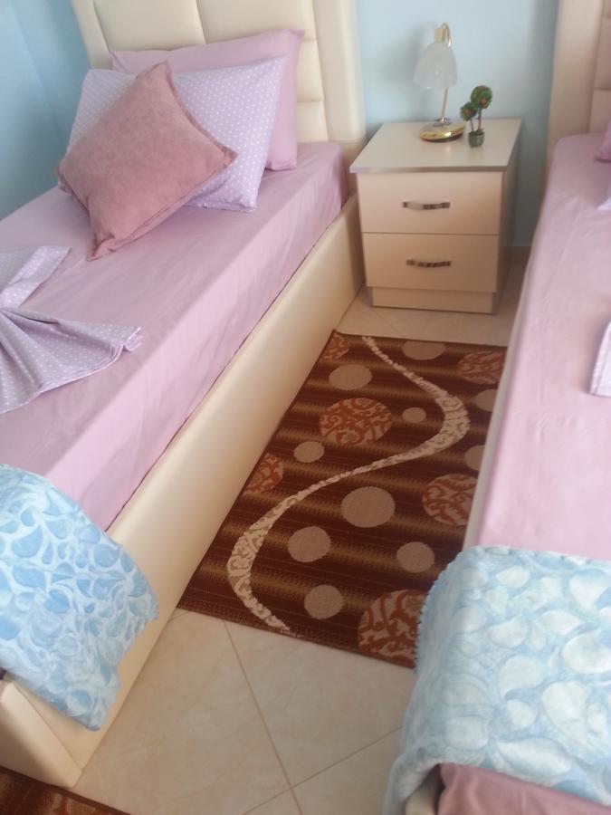 Christos Apartments Sarandë エクステリア 写真
