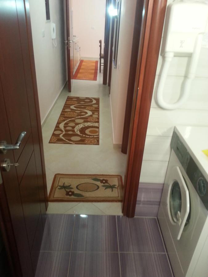 Christos Apartments Sarandë エクステリア 写真